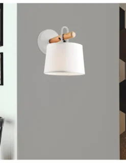 Aplique de pared Arolas - AJP - Lámpara nórdica con pantalla blanca
