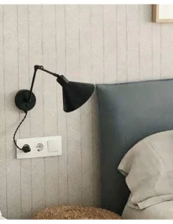 Aplique de pared Capuchina - Luxcambra - Lámpara de lectura negra con brazo articulable