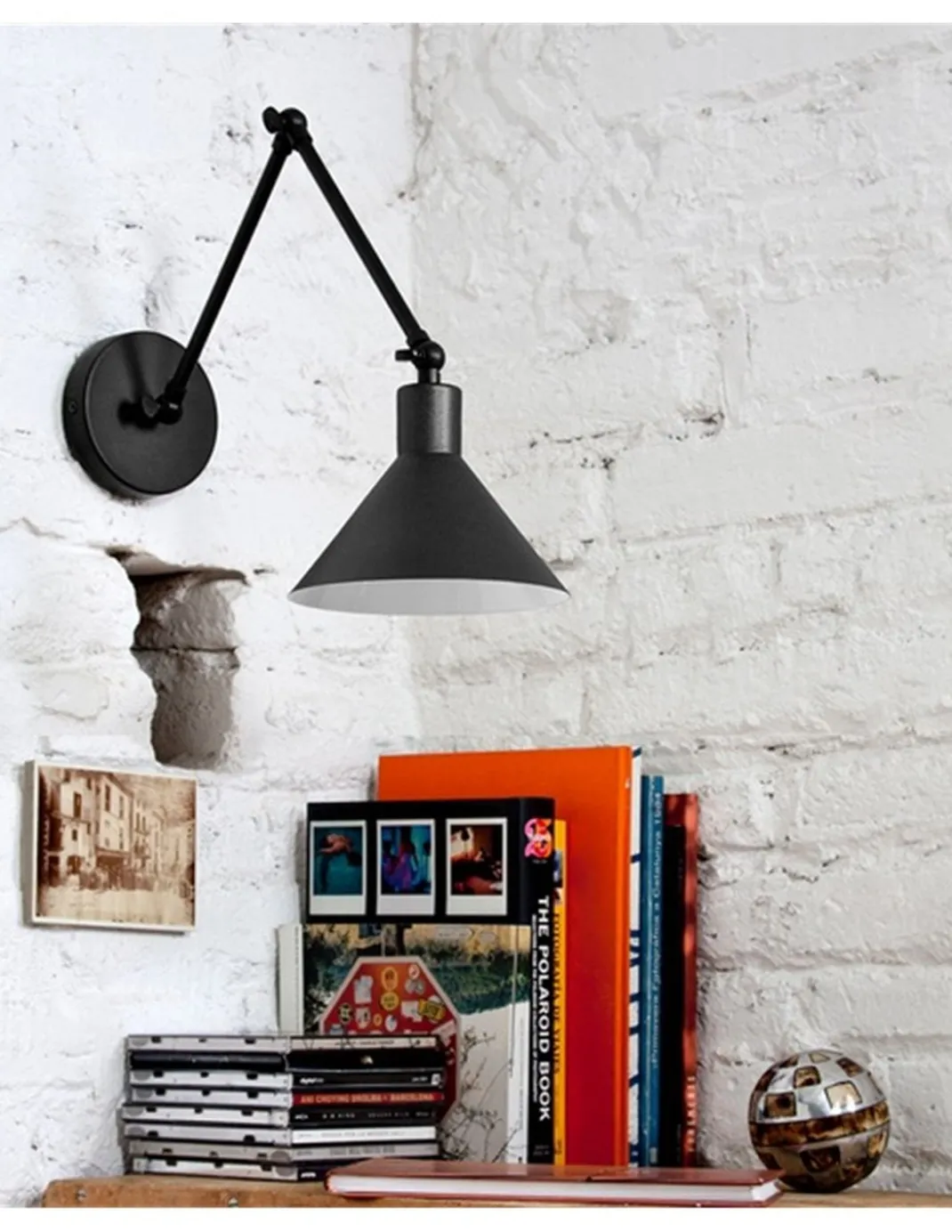 Aplique de pared Capuchina - Luxcambra - Lámpara de lectura negra con brazo articulable