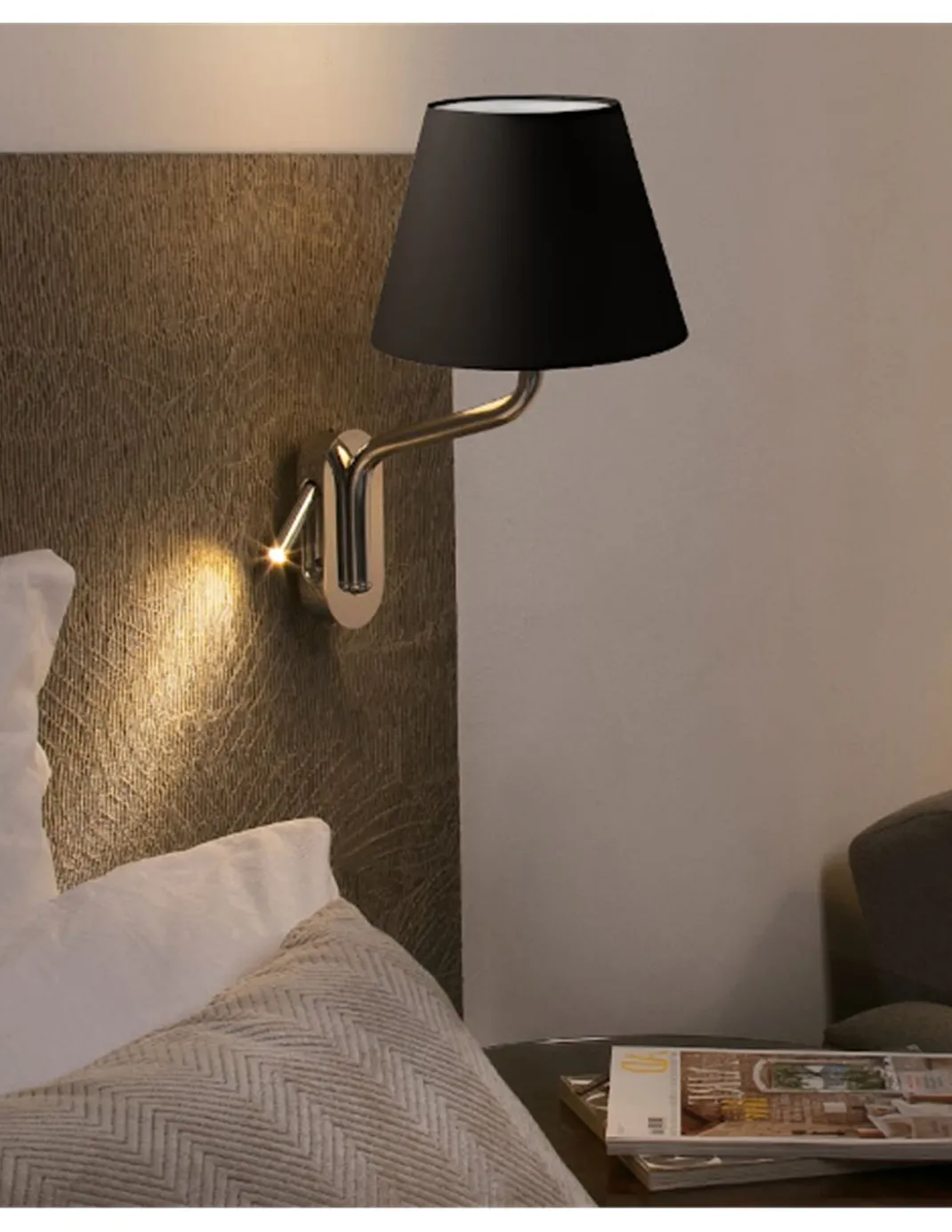 Aplique de pared Eterna Derecho – Faro – Lámpara con lector en 3 colores