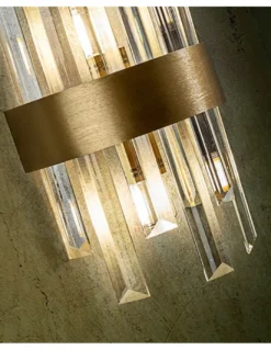 Aplique de pared Grace – Schuller – Lámpara de cristal transparente y acabado oro