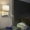 Aplique de pared Handy Izquierda – Faro – Lámpara blanca con bandejita y lector