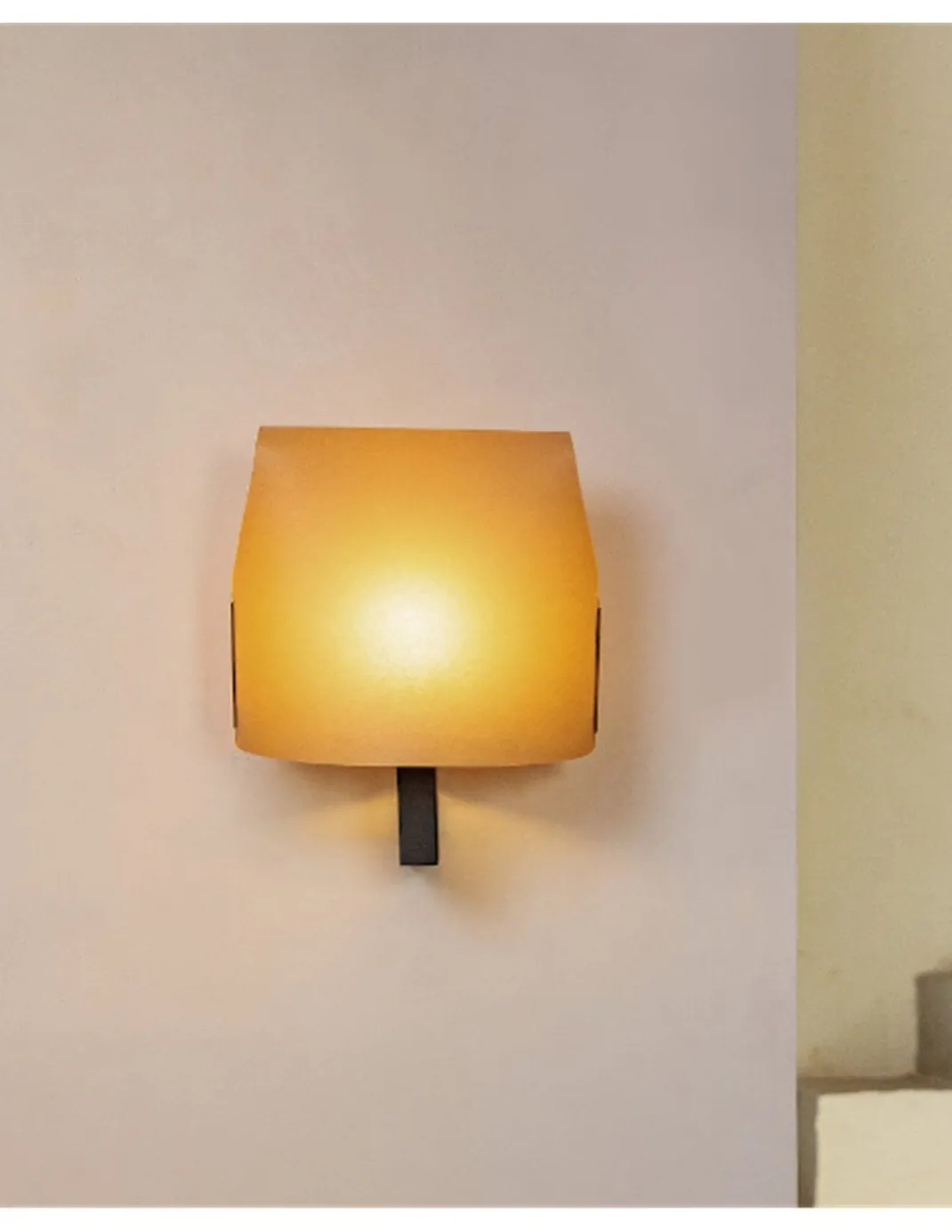Aplique de pared Luang - Faro - Pantalla de pergamino en blanco o camel