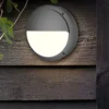 Aplique de pared Middle - Iberlamp - Foco redondo de exterior compacto y resistente para fachadas