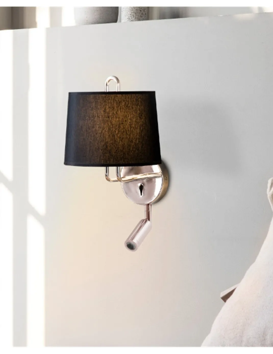 Aplique de pared Montreal – Faro – Lámpara con lector, disponible en varios colores