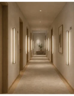 Aplique de pared Myn W Glass - B.lux - Diseño vertical con vidrio estriado y luz LED difusa