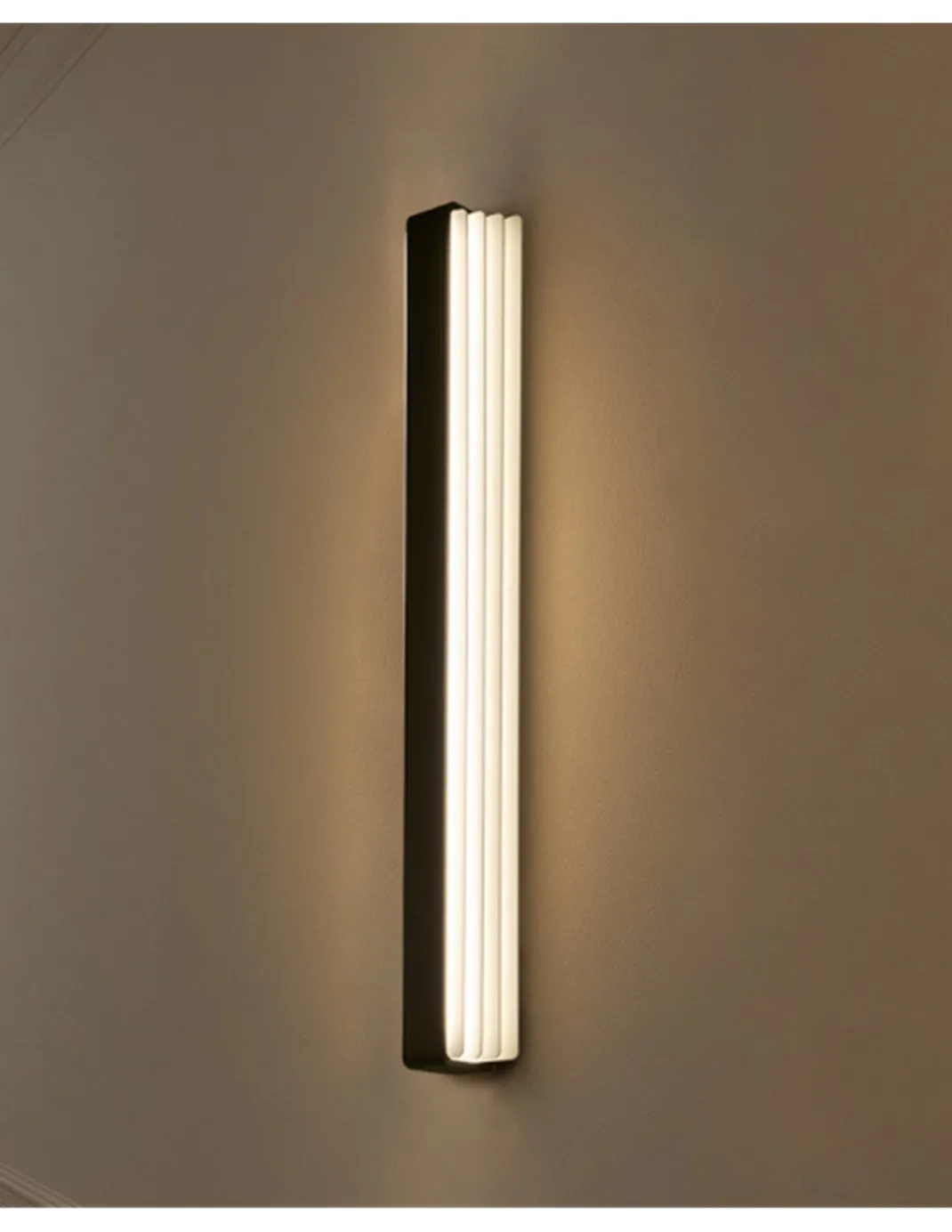 Aplique de pared Myn W Reflector - B.lux - Diseño lineal de 45 cm con iluminación indirecta