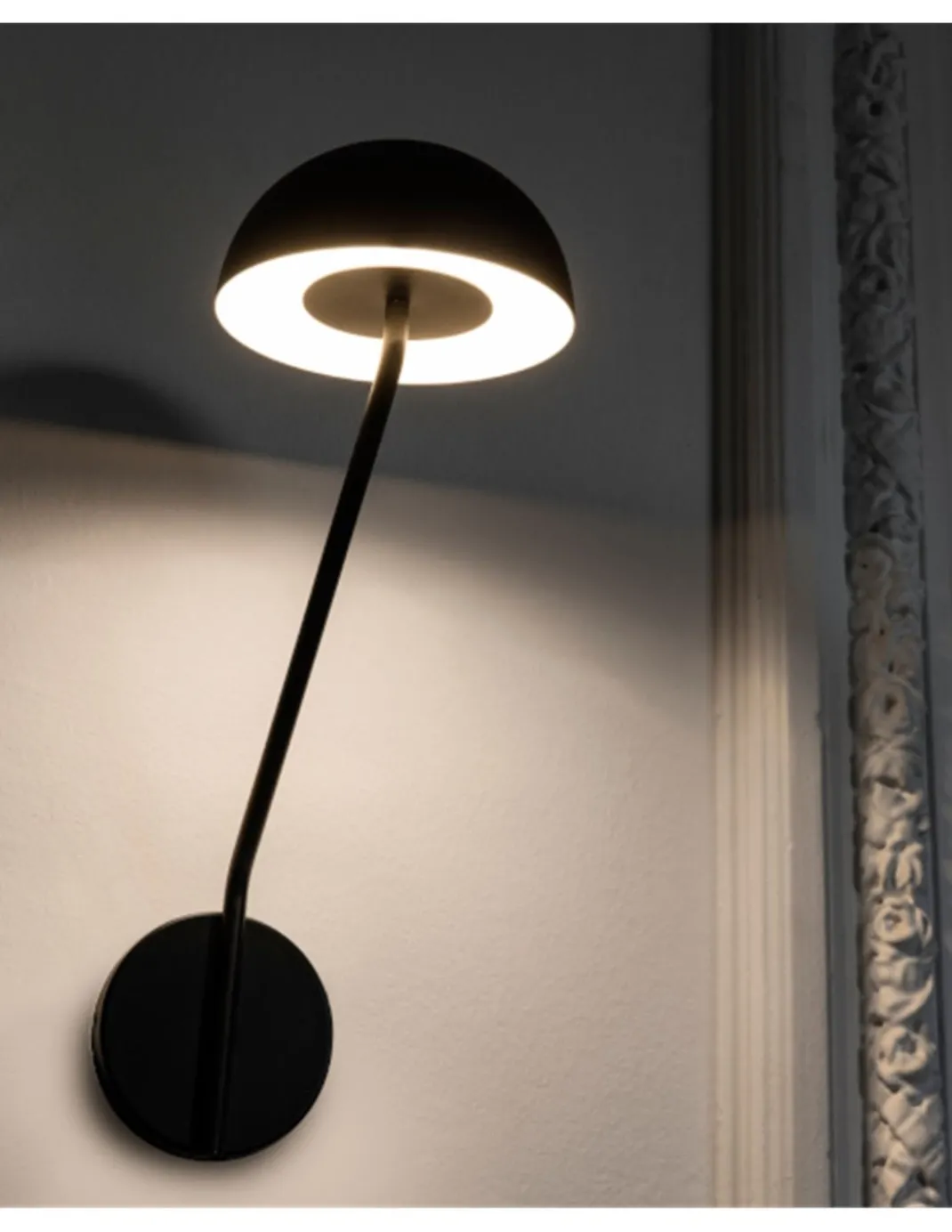 Aplique de pared Pure - Faro - Lámpara LED negra con cabezal redondeado