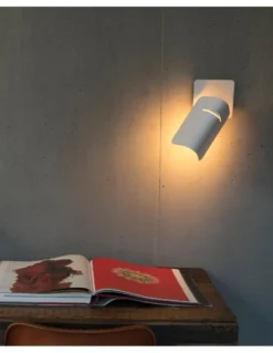 Aplique de pared Smile - Faro - Lámpara orientable en blanco o negro