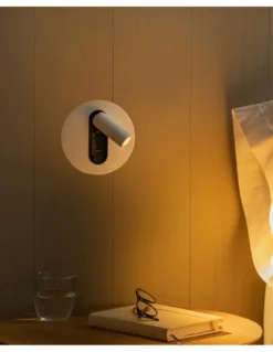 Aplique de pared Timit - Faro - Foco orientable LED con USB