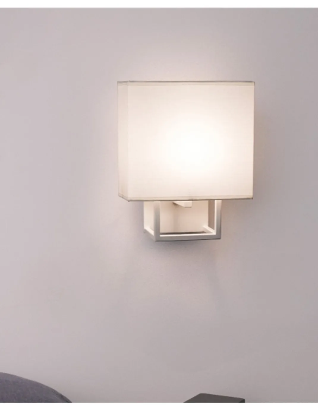 Aplique de pared Verper – Faro – Lámpara decorativa de tela en blanco o marrón, pantalla beige