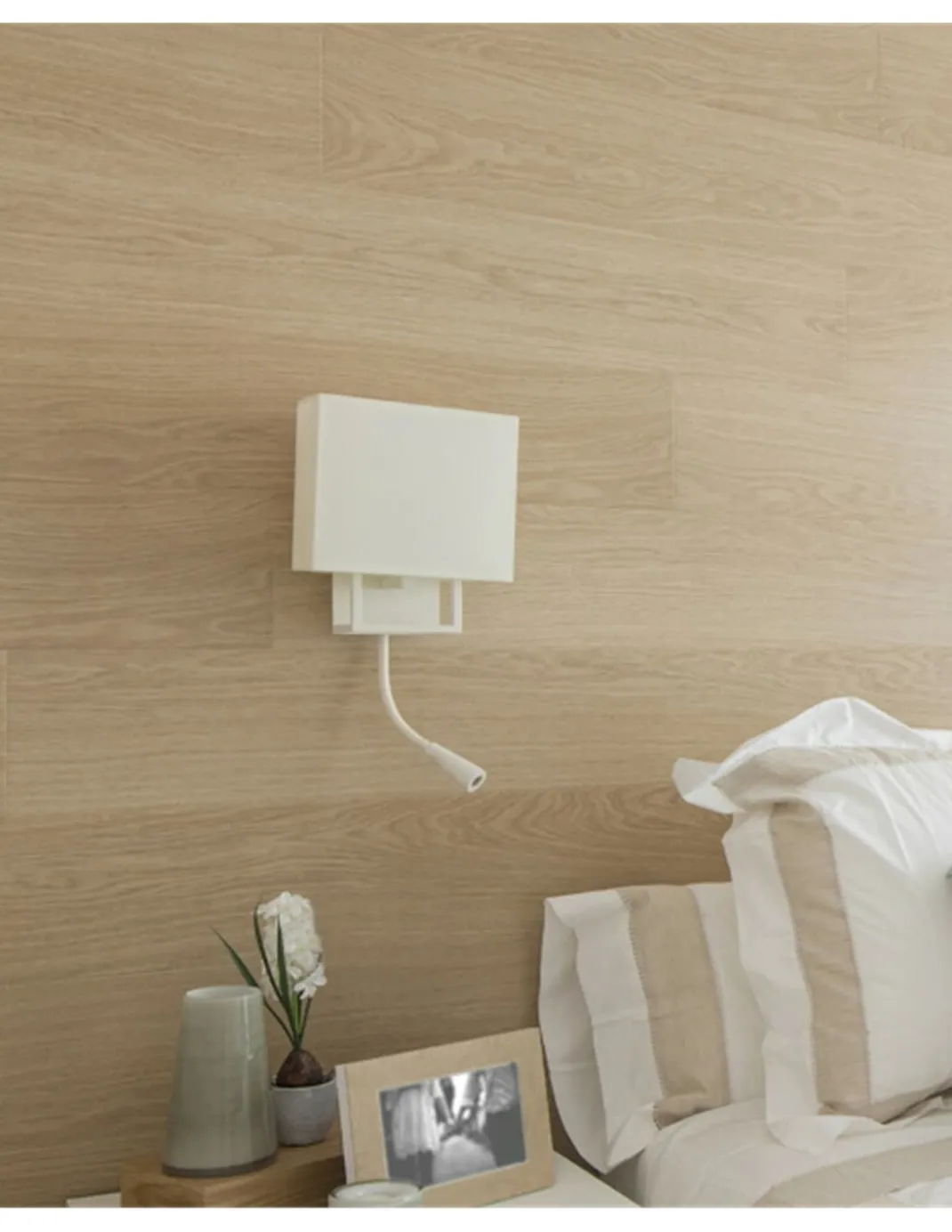 Aplique de pared Vesper – Faro – Lámpara con lector LED, pantalla de tela beige