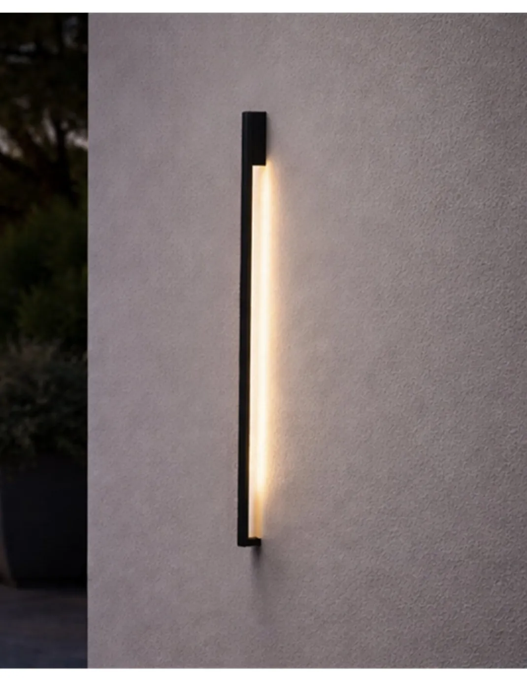 Aplique exterior Solid Outdoor W - B.lux - Diseño arquitectónico con luz indirecta para exterior