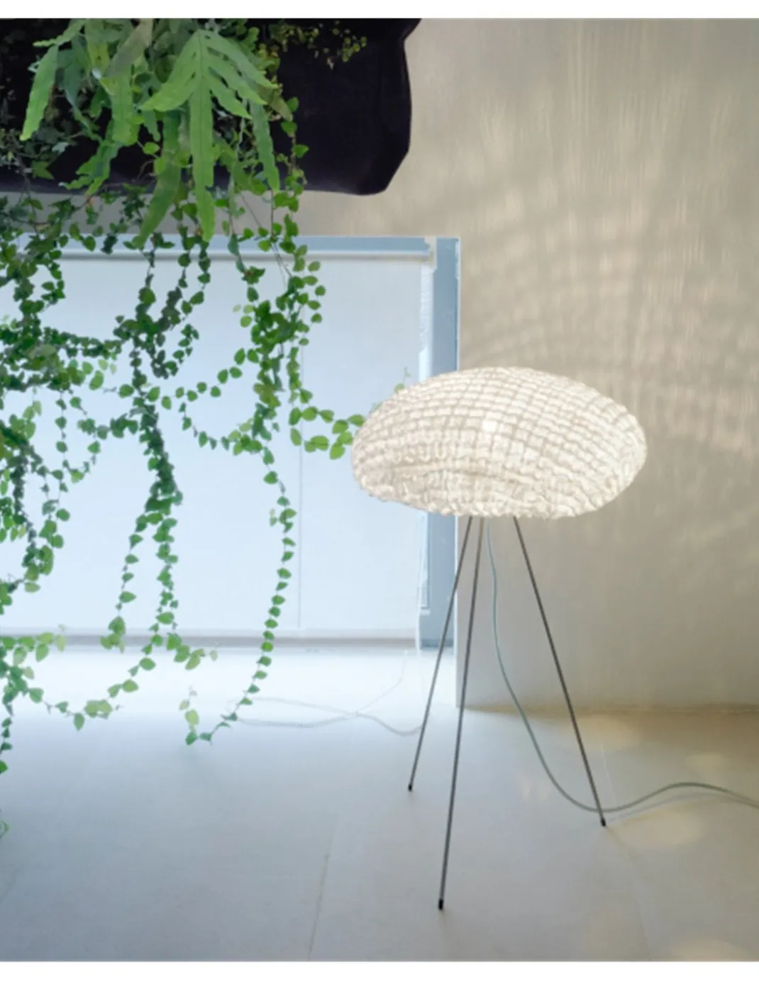 Lampara de mesa Tati - a-emotional light - Lámpara elegante de acero inoxidable