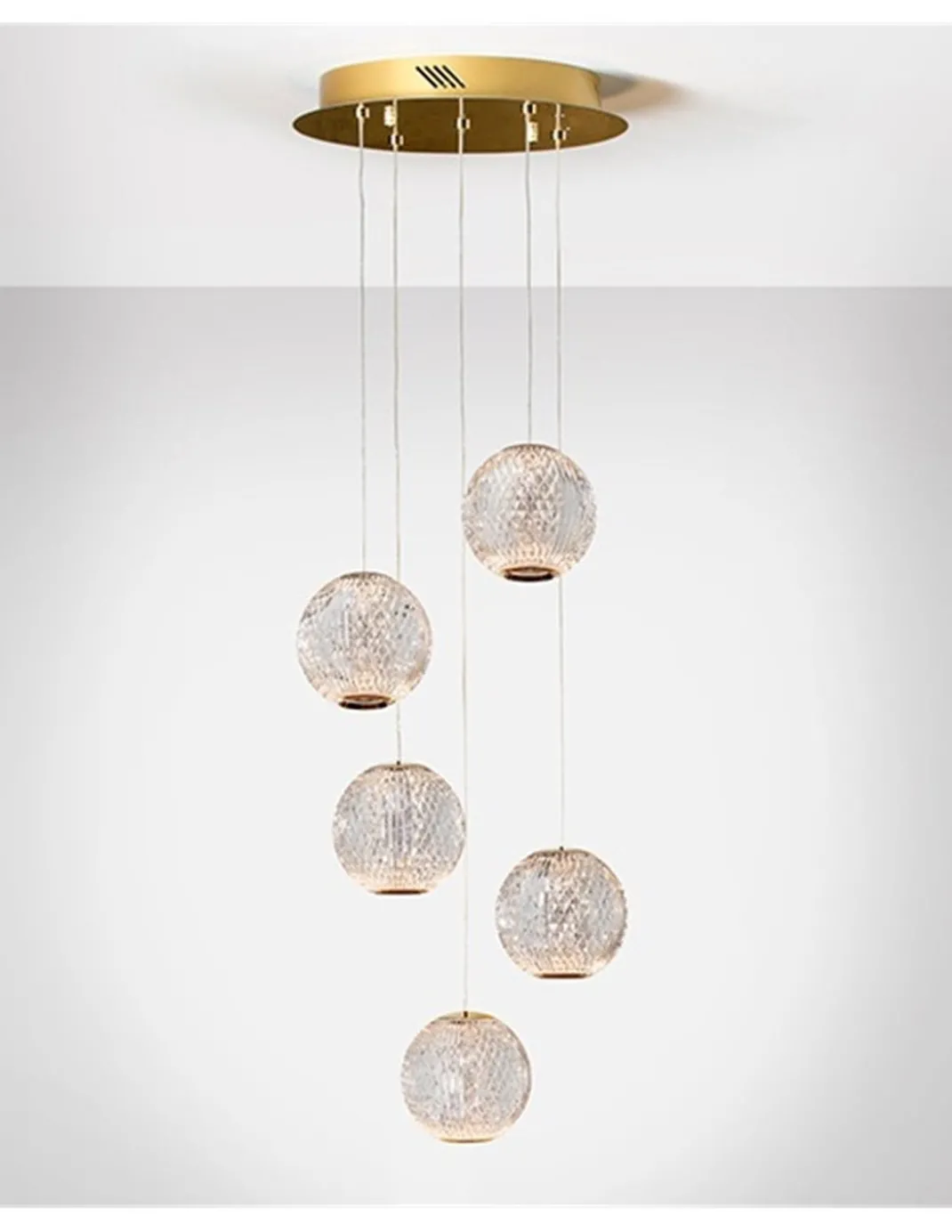 Lámpara colgante Austral – Schuller – Lámpara decorativa con 5 tulipas esféricas símil cristal tallado