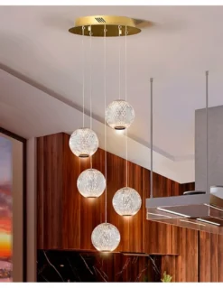 Lámpara colgante Austral – Schuller – Lámpara decorativa con 5 tulipas esféricas símil cristal tallado