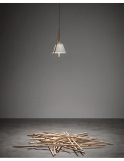 Lámpara colgante Cambo - a-emotional light - Diseño moderno con pantalla de malla y madera