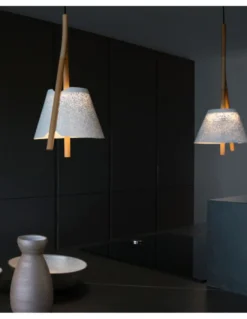 Lámpara colgante Cambo - a-emotional light - Diseño moderno con pantalla de malla y madera