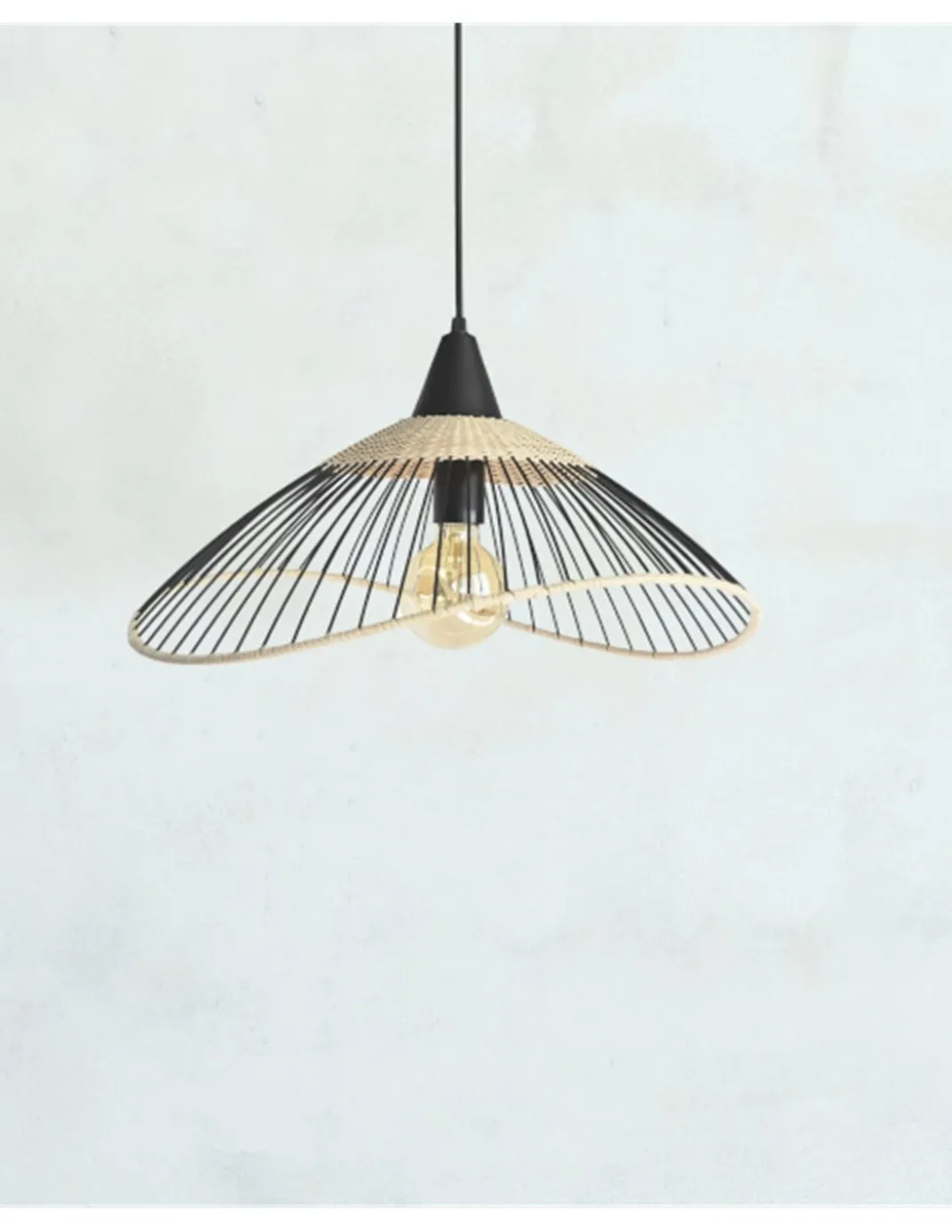 Lámpara Colgante Kasteli - IDP Lampshades - Lámpara de techo tipo sombrero / pamela, rejilla metal y ratán