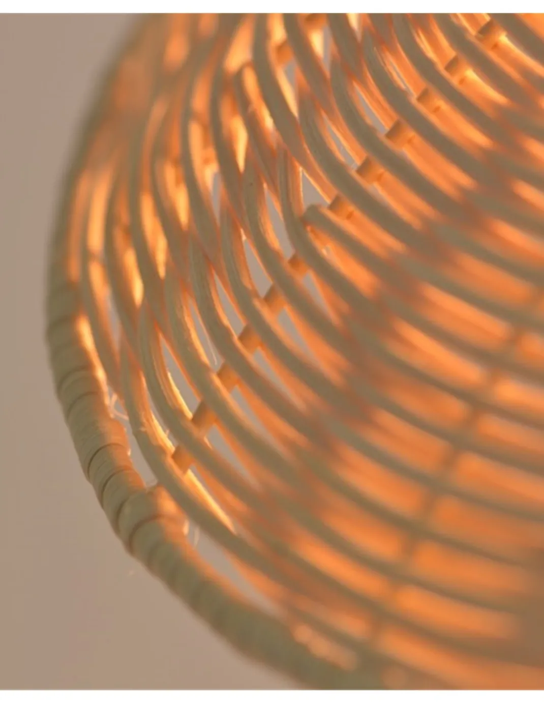 Lámpara colganteKasteli - IDP Lampshades - Diseño lineal con 3 luces, lámpara de mimbre