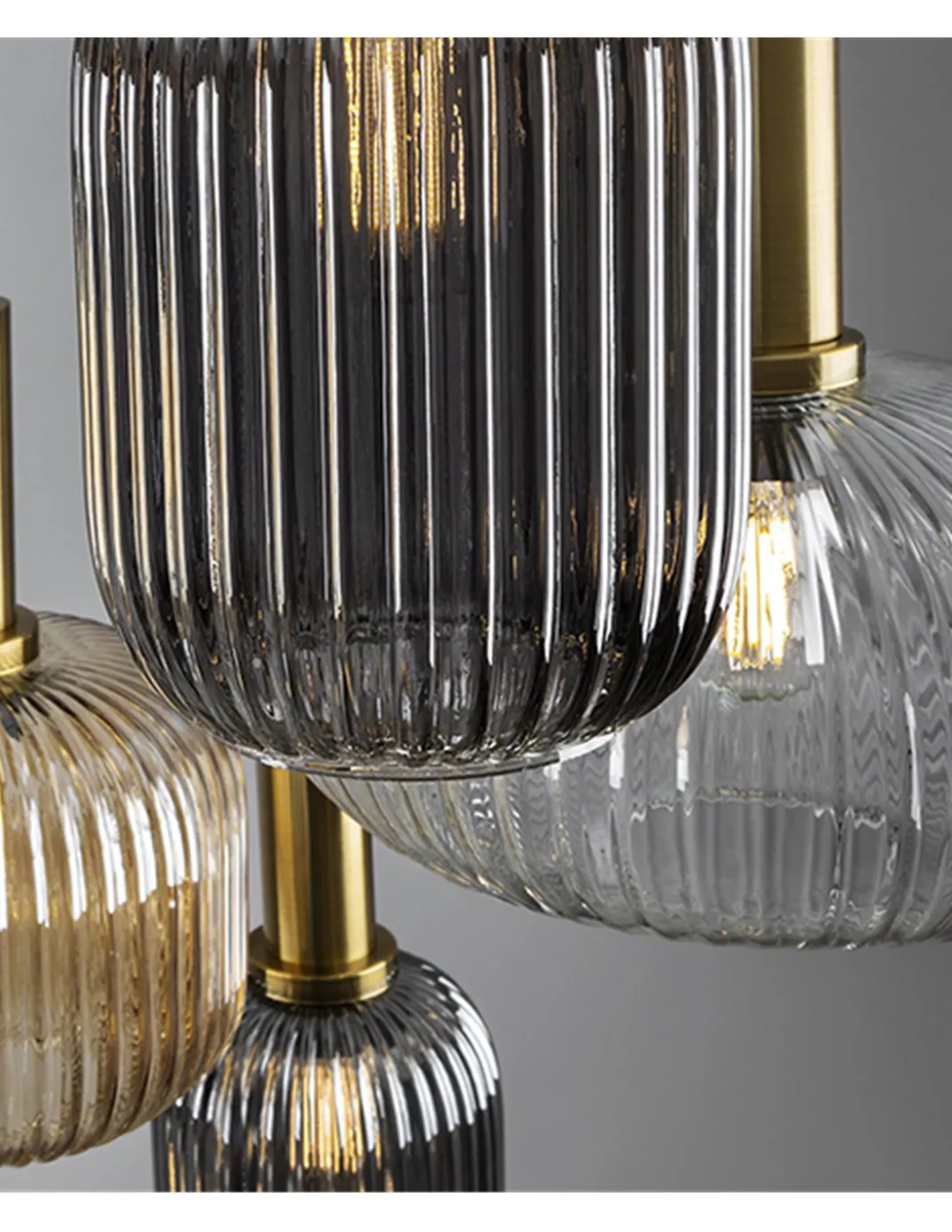 Lámpara colgante Norma- Schuller – Lámpara de 4 luces, tulipas de cristal en 3 colores