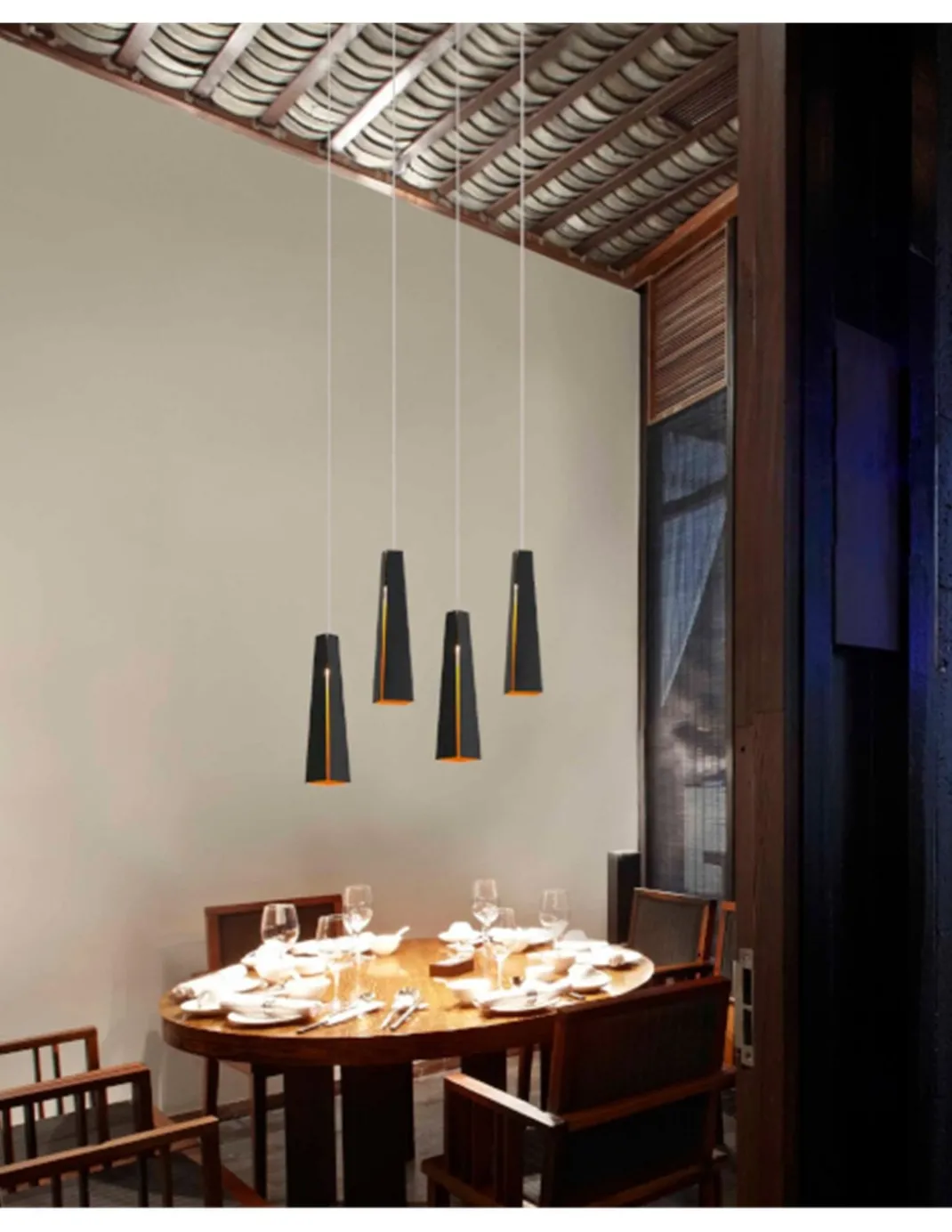 Lámpara colgante Pluma - Faro -Lámpara negra o blanca de diseño elegante y sofisticado. Iluminación ambiental LED