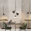 Lámpara colgante Rubi Mono – Robin – Diseño minimalista negro, interior dorado