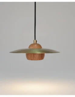 Lámpara colgante Txapela - Pedret Lighting - Lámpara de roble y latón satinado