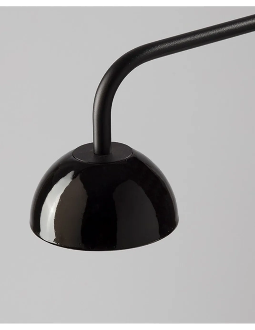 Lámpara de mesa Absidiola - Luxcambra - Lámpara con brazo largo, pantalla de cerámica