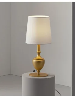 Lámpara de mesa Borroco – Massmi – Estructura de metal hierro pintado, 55 cm, Pantalla de algodón translúcido