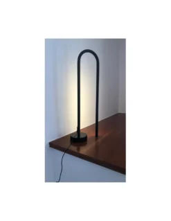Lámpara de Mesa Bow - Nexia - LED, diseño minimalista y moderno