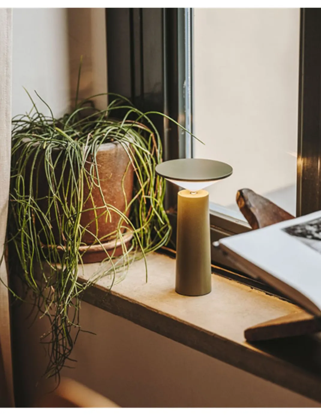 Lámpara de mesa Cocktail – LedsC4 – Regulable y con batería
