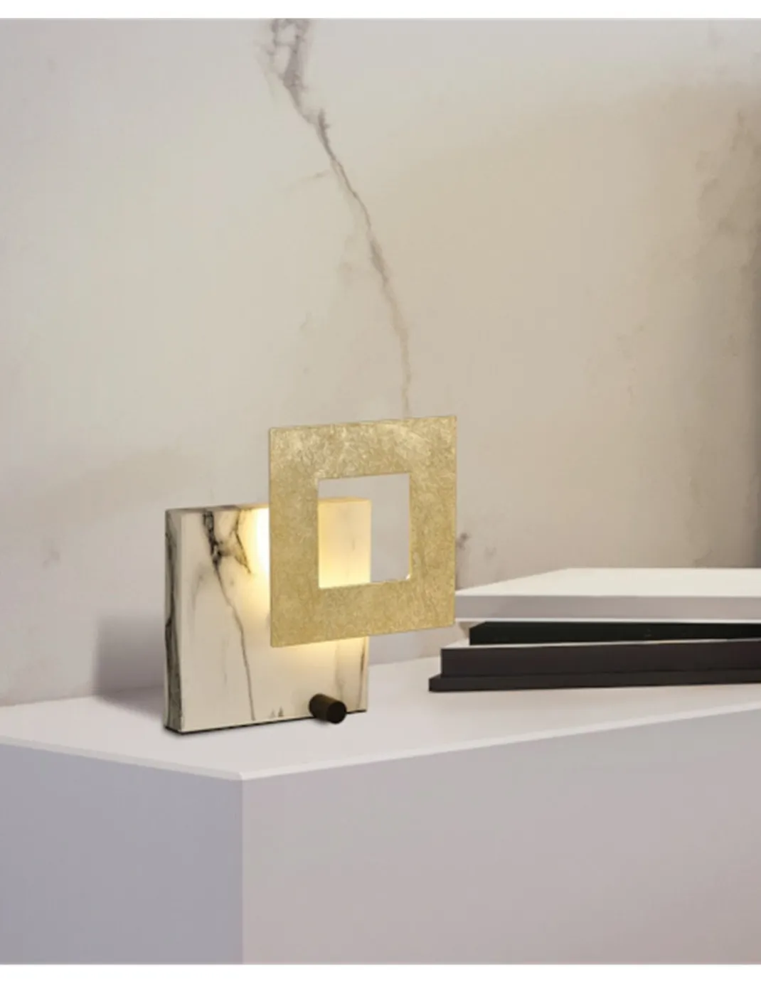 Lámpara de mesa Dalia – Mantra – Diseño elegante, lámpara de mármol en blanco o negro