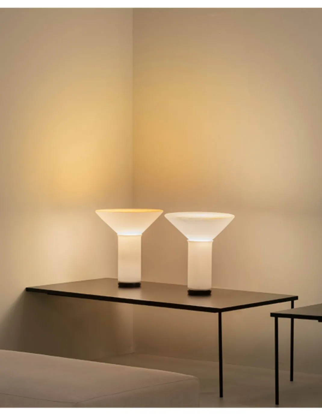 Lámpara de mesa Era – a-emotional light – Lámpara de vidrio artesanal, Altura: 37 cm