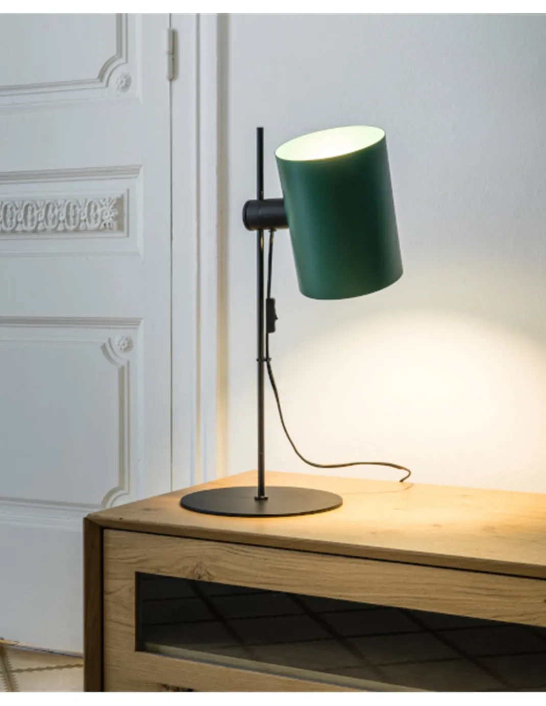 Lámpara de mesa Guadalupe – Faro - Pantalla orientable, disponible en beige o verde