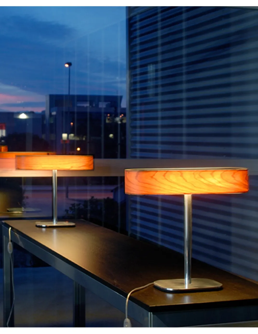 Lámpara de Mesa I-CLUB - LZF - Lámpara de estilo moderno y elegante