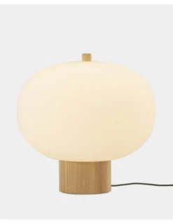 Lámpara de mesa Ilargi - LedsC4 - En madera maciza táctil y regulable