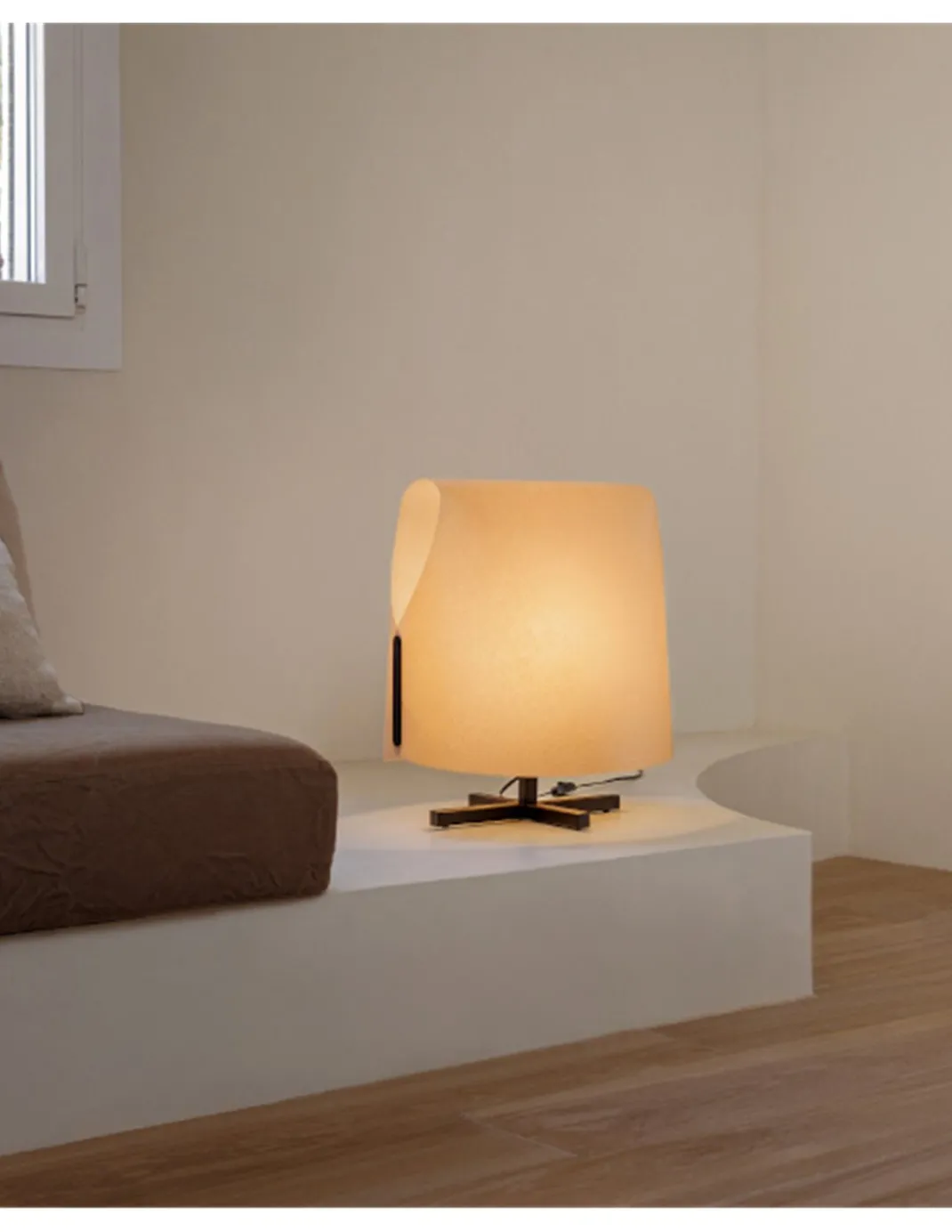 Lámpara de mesa Luang - Faro – Lámpara de papiro en 2 tamaños y colores