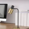 Lámpara de mesa Maena – AJP – Lámpara de escritorio en negro y latón