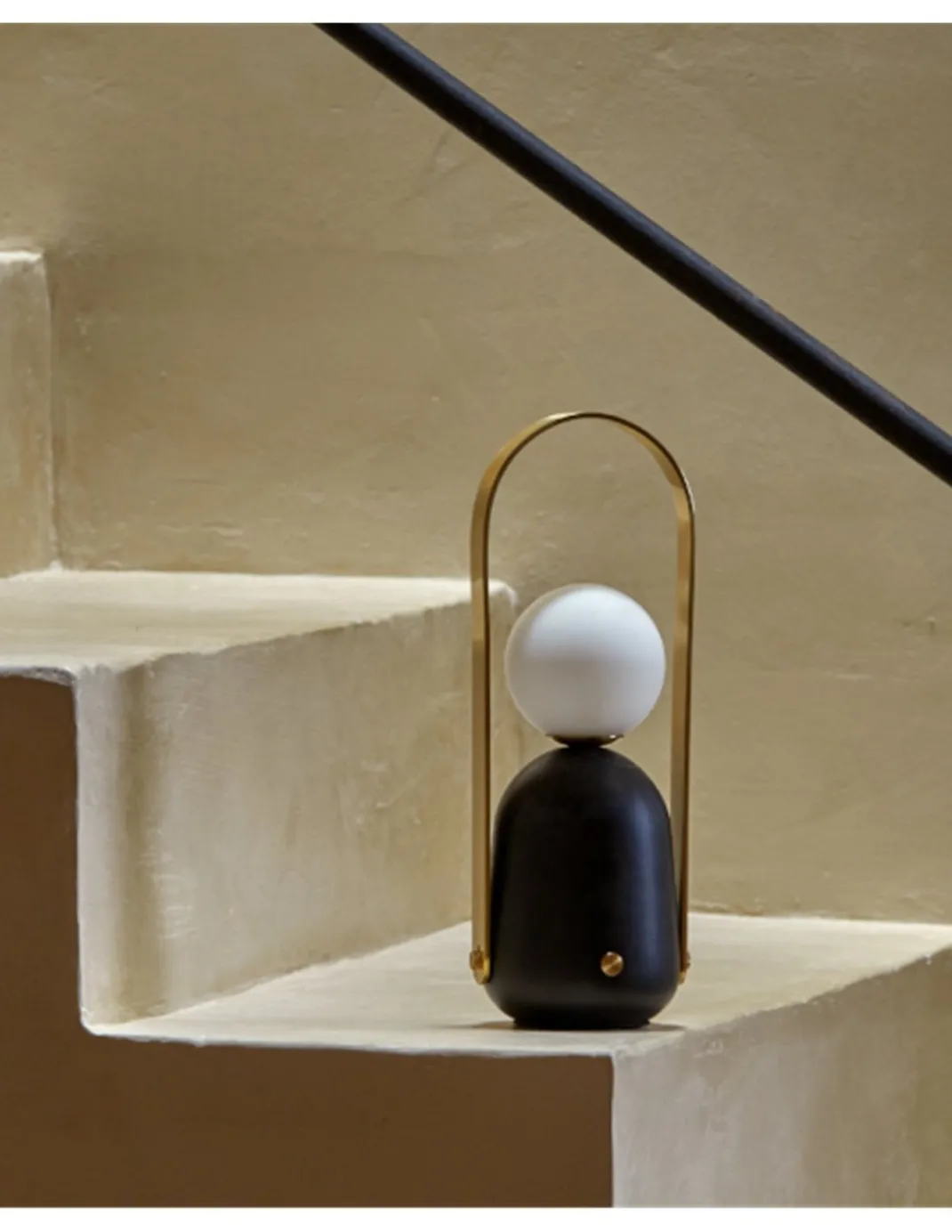 Lámpara de mesa Nano - Aromas - Lámpara portátil LED de lectura, diseño original estilo vintage, mármol negro mate y dorado