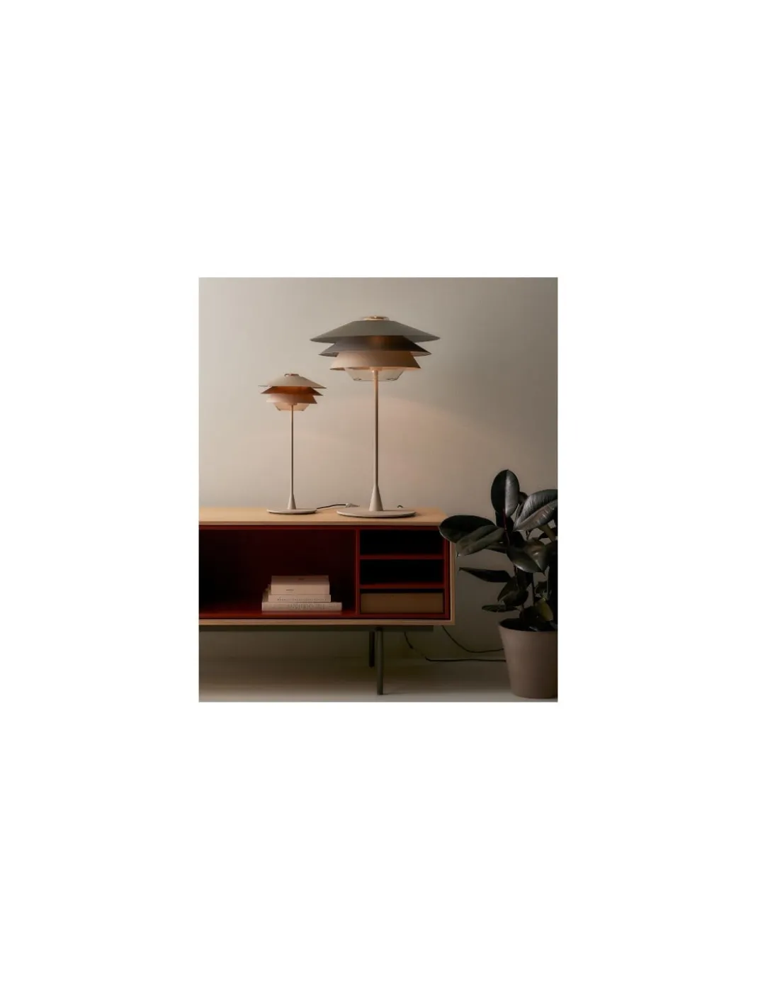 Lámpara de mesa Overlay - B.lux - Disponible en 2 tamaños, reflectores desmontables