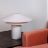 Lámpara de mesa Shan – Faro – Pantalla de pergamino, diseño decorativo