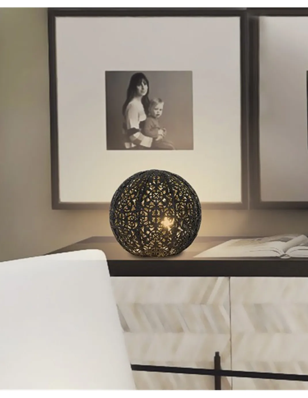Lámpara de mesa Ticam – AJP – Diseño oriental negro