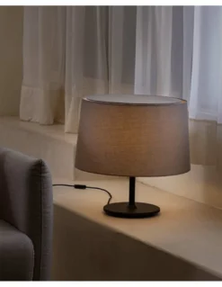 Lámpara de mesa Windsor - Faro - Pantalla de tela gris