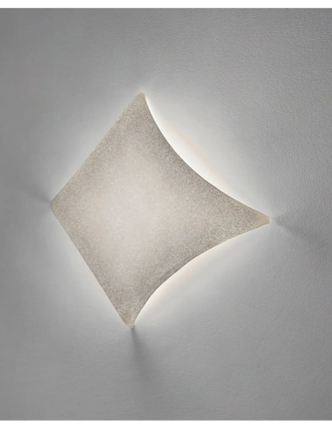 Lámpara de pared y techo Kite - a-emotional light - Diseño geométrico, LED regulable