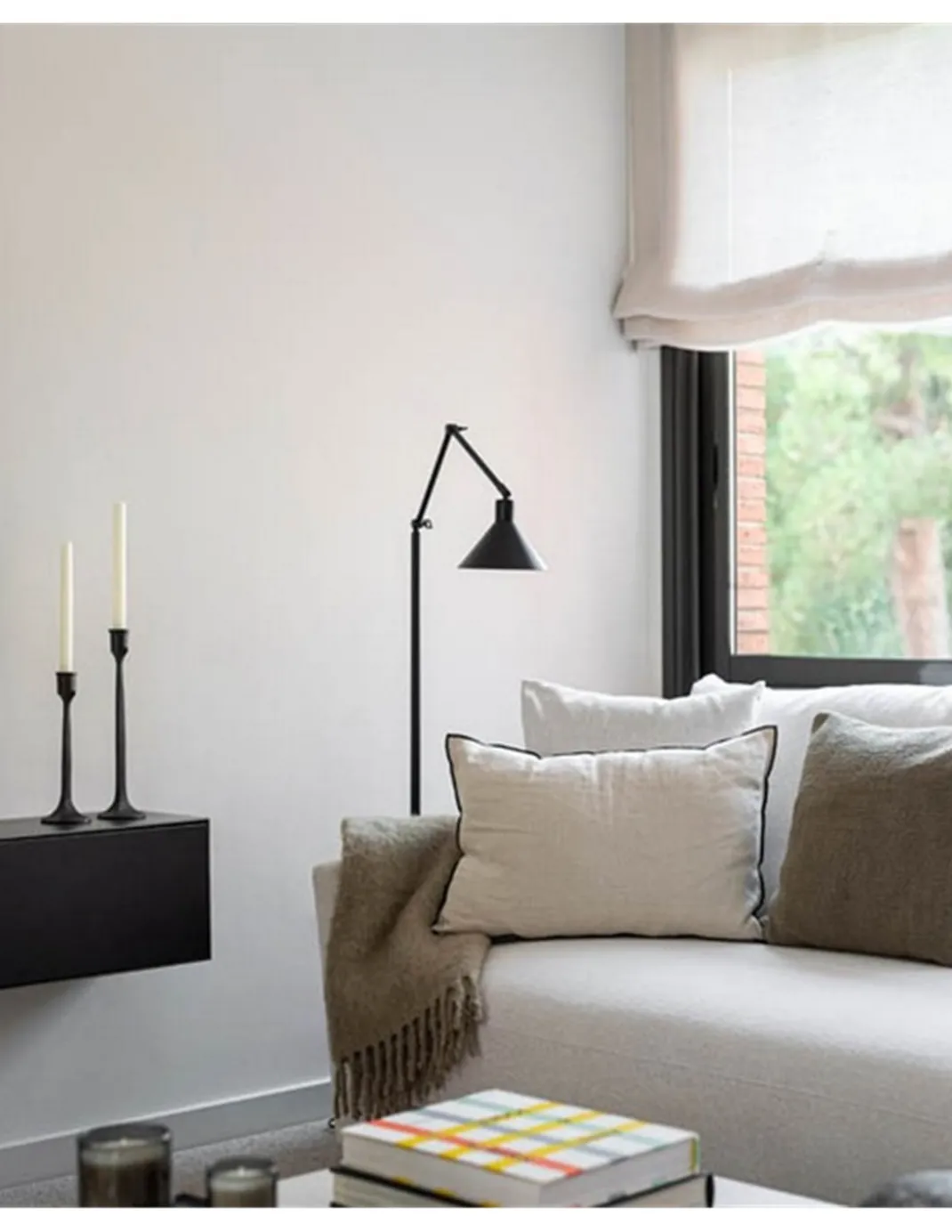 Lámpara de pie Capuchina – Luxcambra – Estilo industrial negro, lámpara articulable