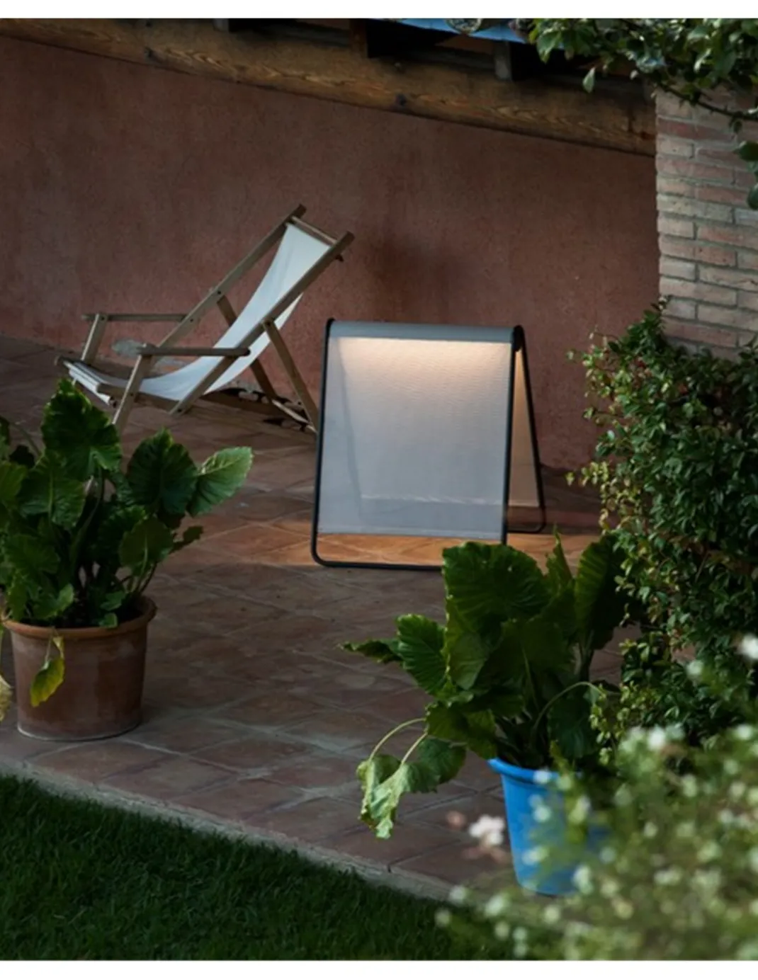 Lámpara de pie de exterior Cadaques – Faro – Pantalla textil, LED 2700K, 81 cm