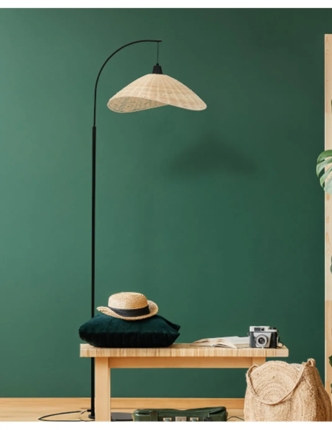 Lámpara de pie Kasteli - IDP Lampshades - Lámpara arco de mimbre natural