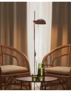 Lámpara de pie Matilda - Faro - Diseño moderno con pantalla orientable