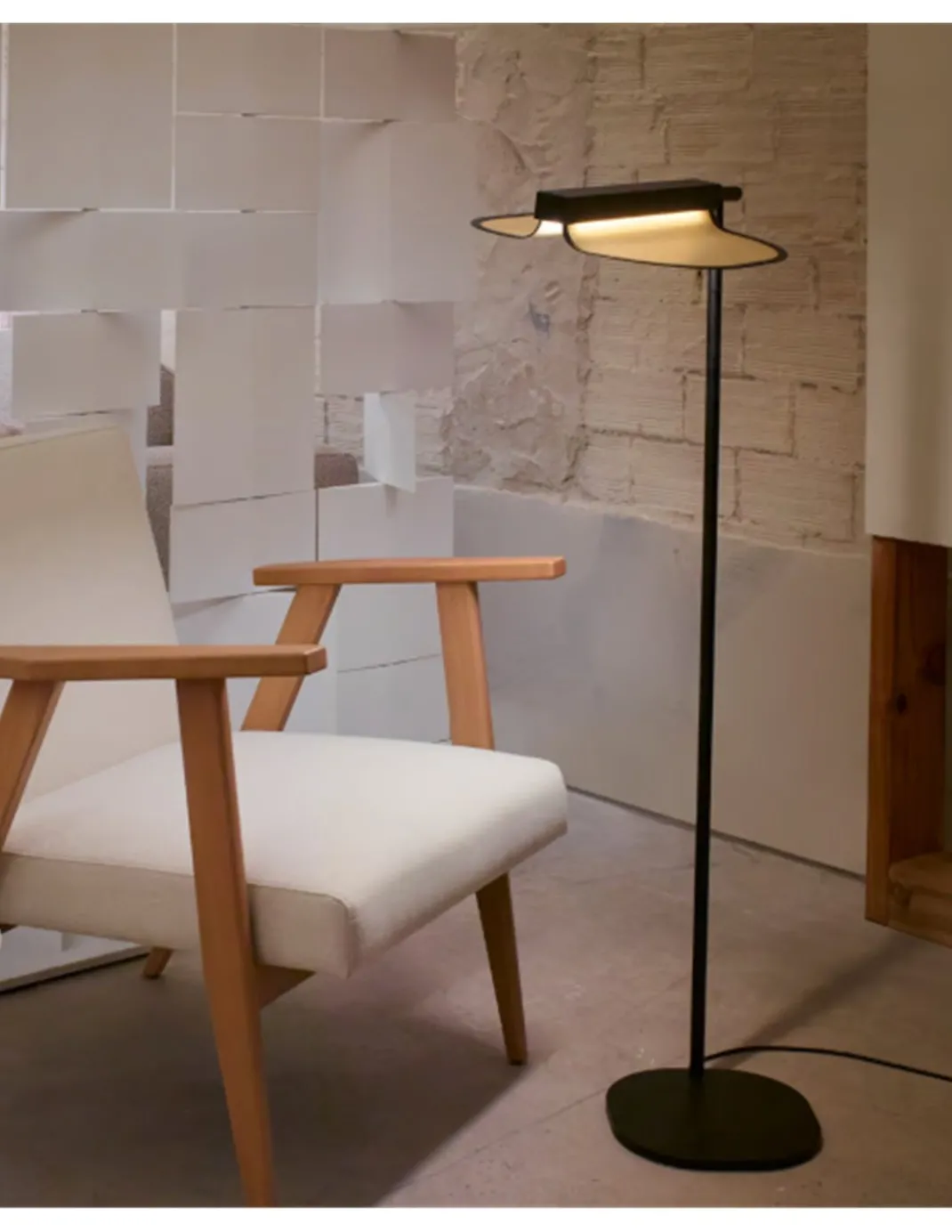 Lámpara de pie Omma – LZF – Lámpara de madera+metal, Disponible en varios colores, LED 3000K regulable, Altura: 114 cm
